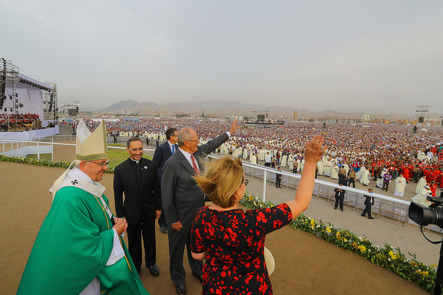 Papa Francisco se despidió del Perú con multitudinaria misa