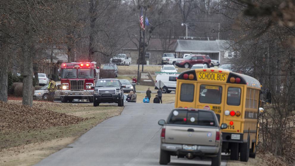 EEUU: Tiroteo en escuela de Kentucky deja al menos dos muertos y varios heridos