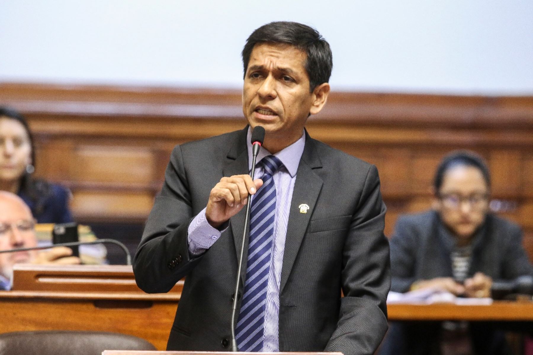 Congresista Jorge Meléndez renuncia al partido de PPK por discrepancias con el grupo político