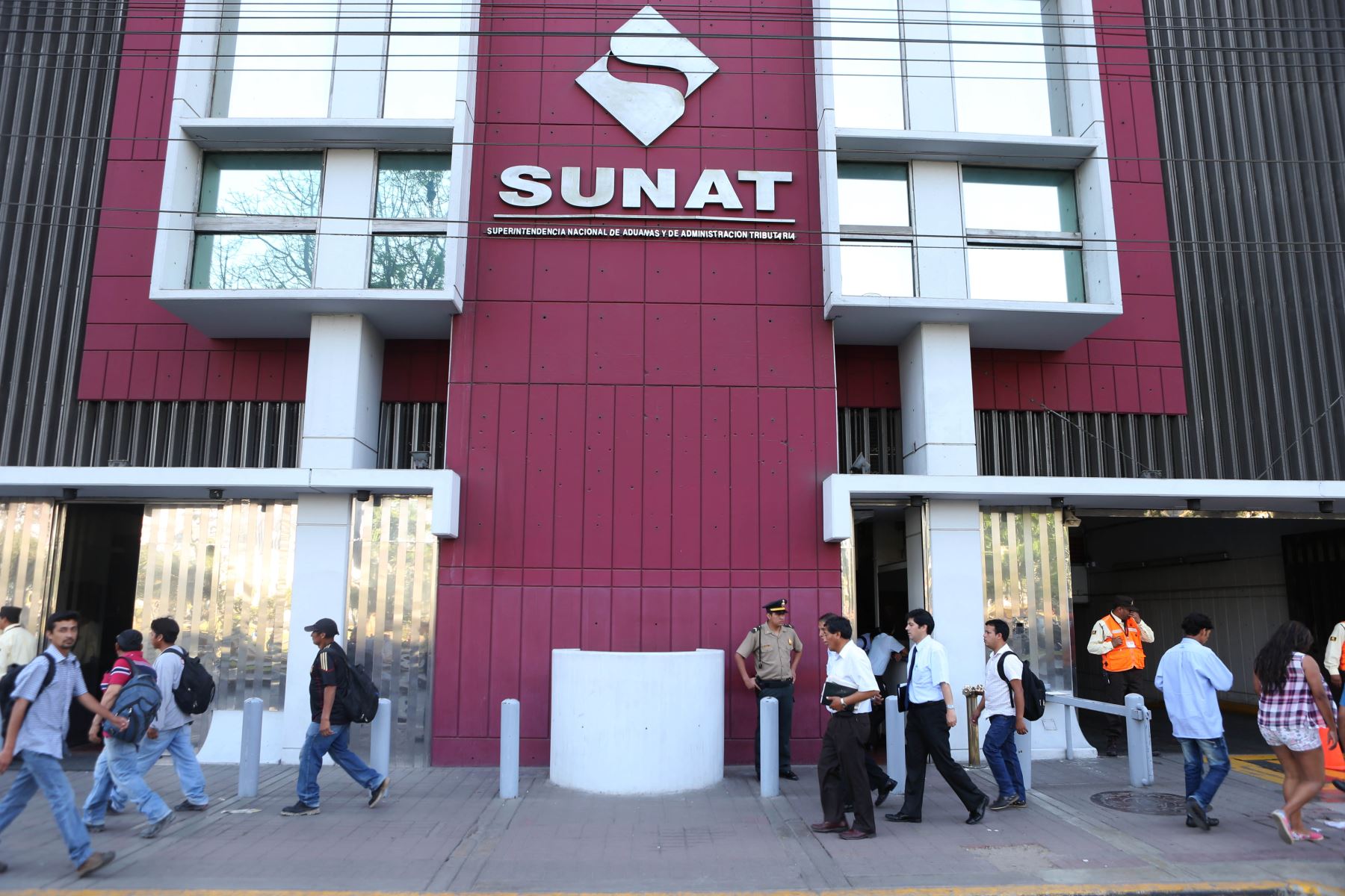 Denuncian a funcionarios de Sunat por omisión  en el caso Lava Jato