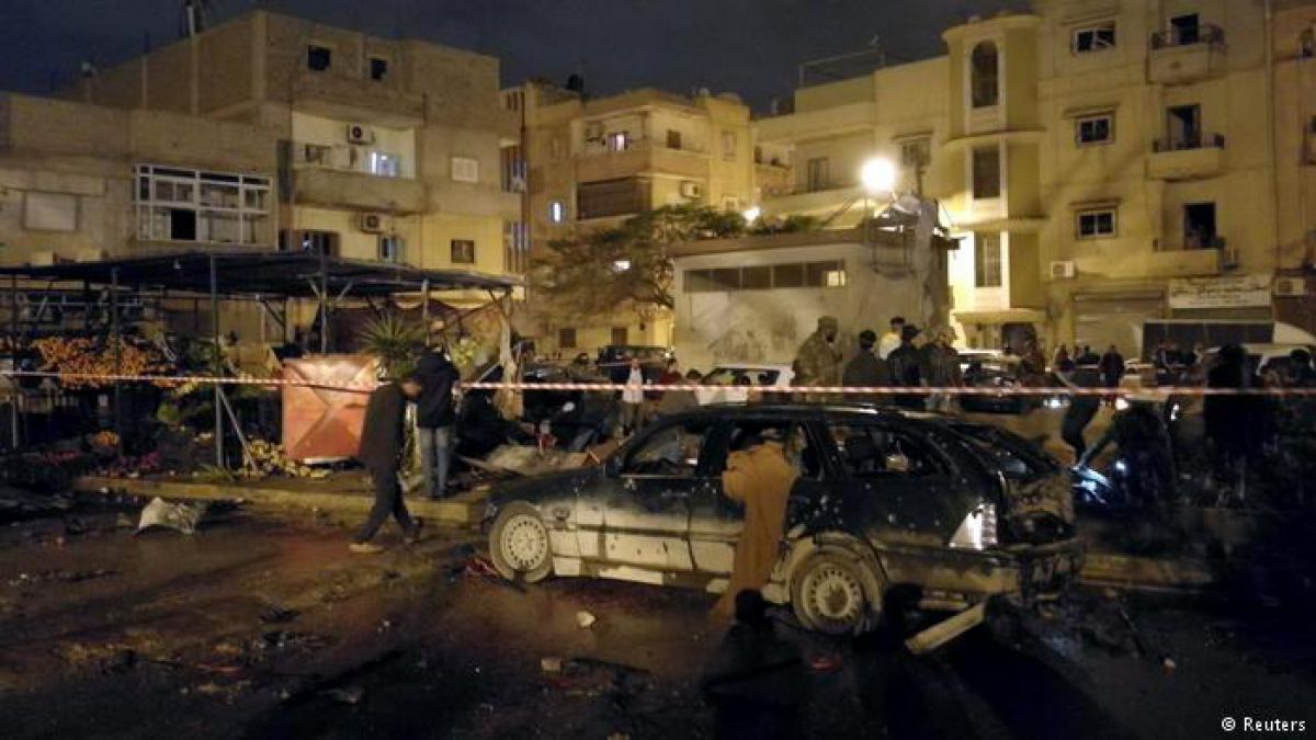 Más de 30 muertos en un doble atentado con  coche bomba en Libia