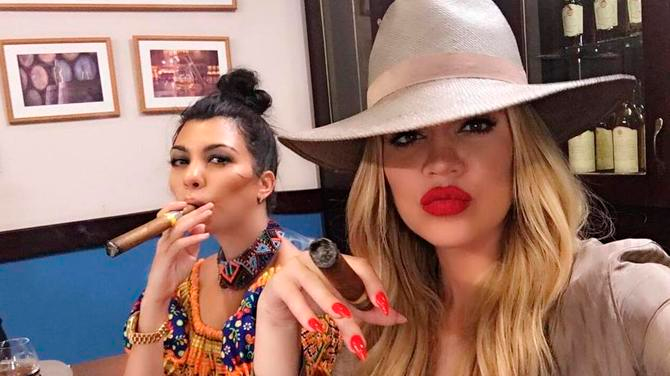 ¿Khloé Kardashian fuma aunque está embarazada?