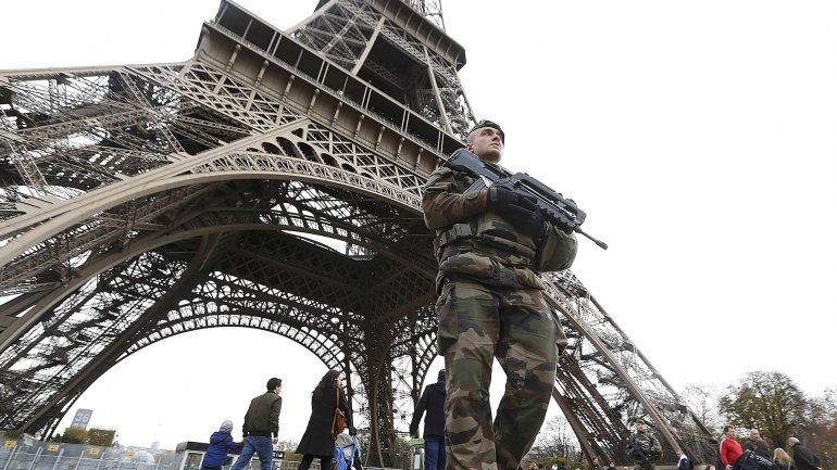 Los terroristas del ISIS  tenían en la mira la Torre Eiffel