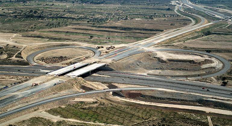 Se invertirá US$ 7,700 mlls. en proyectos de transporte