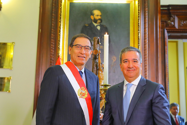 Raúl Pérez-Reyes Espejo juró como nuevo ministro de Producción