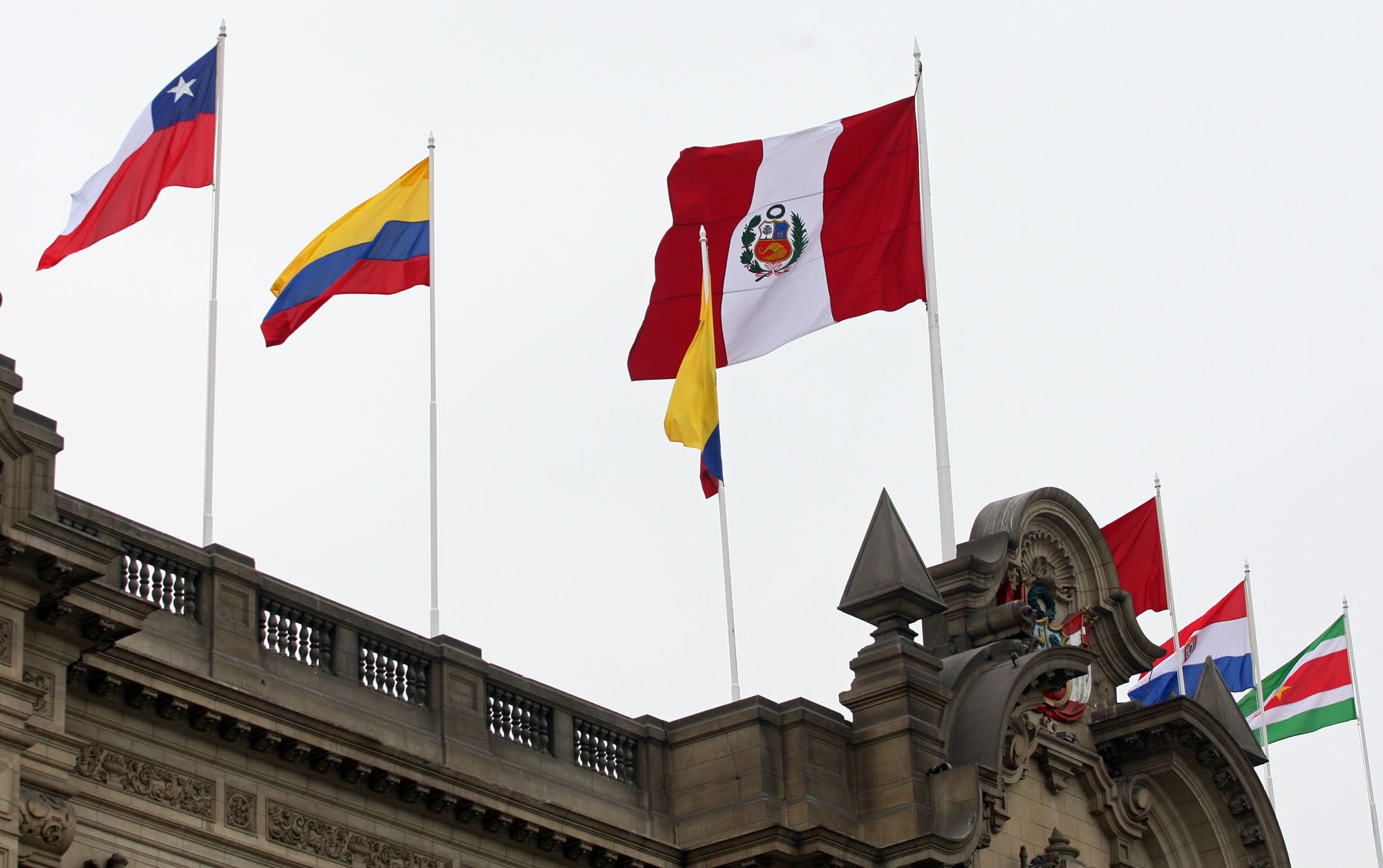 Perú y otros 5 países suspenden su participación en Unasur