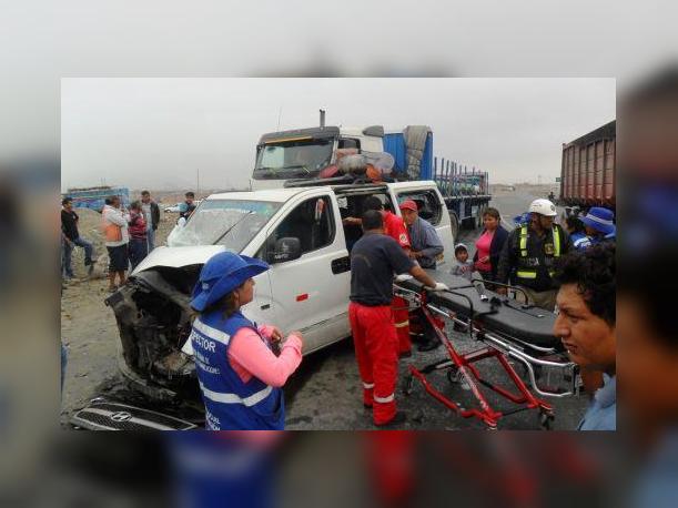 Vehículo cae a un barranco y dejó 5 muertos en Arequipa 