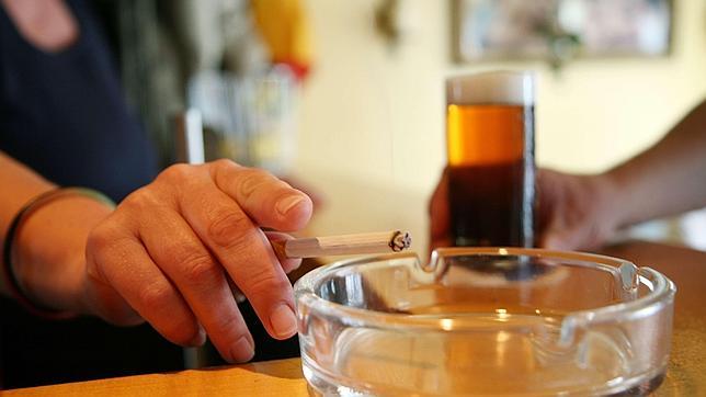Impuestos de bebidas alcohólicas y cigarrillos podrían subir