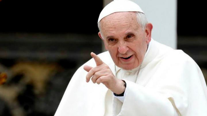 La renuncia de tres obispos chilenos fueron aceptados por el Papa Francisco