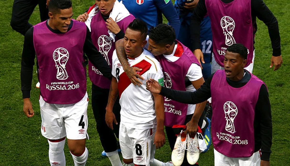Perú cayó en su debut mundialista por 0-1 ante Dinamarca
