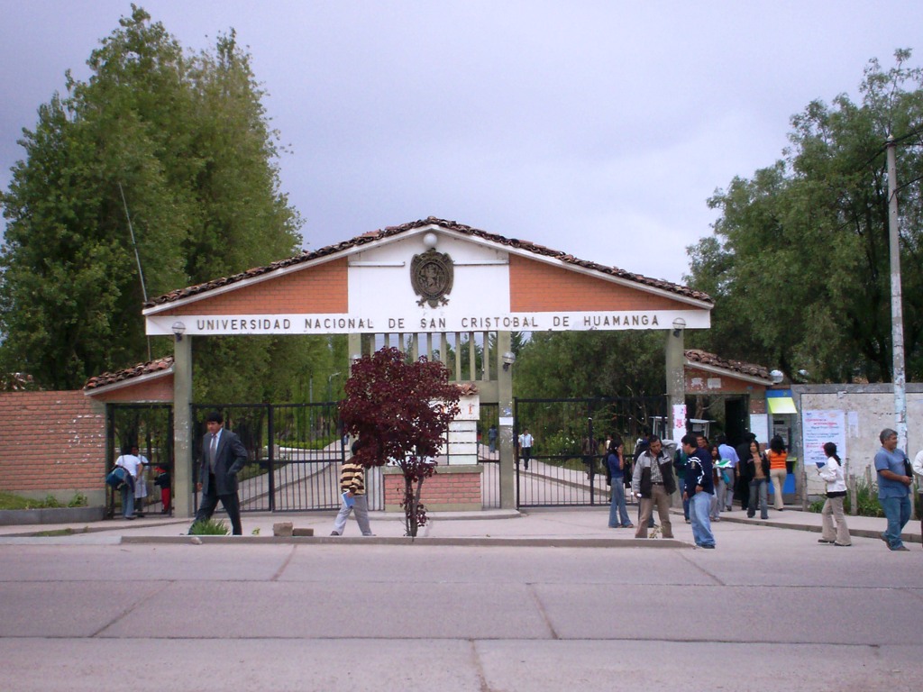 La Universidad San Cristóbal de Huamanga obtuvo el licenciamiento por parte de la Sunedu