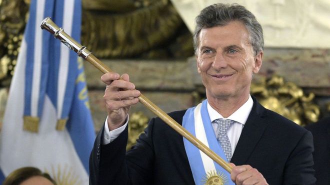 Argentina autoriza recorte de gastos en el estado para ahorrar un promedio de US$700 millones