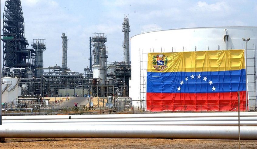 La producción petrolera de  Venezuela sigue en caída libre