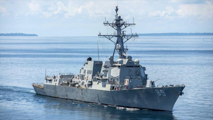 Dos barcos de guerra de  EE.UU. provocan a China
