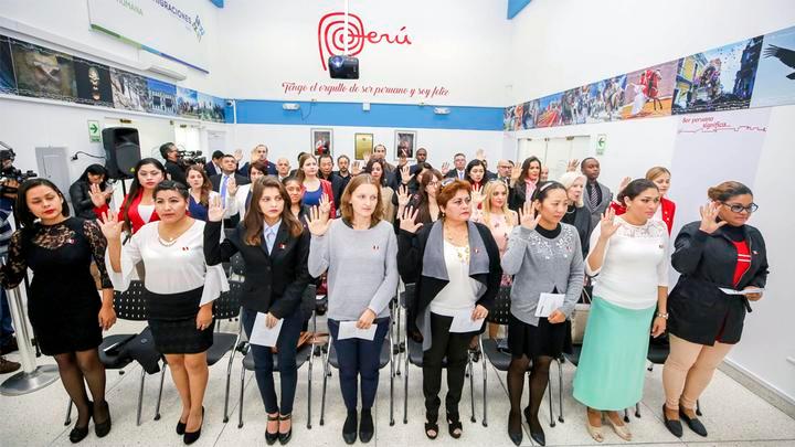 40 extranjeros obtuvieron  la nacionalidad peruana