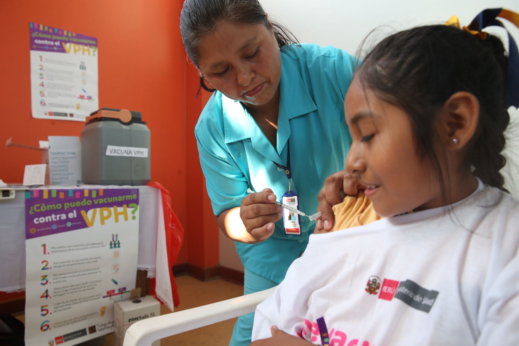 Minsa vacunó a cerca de 188 mil niñas contra Virus del Papiloma Humano