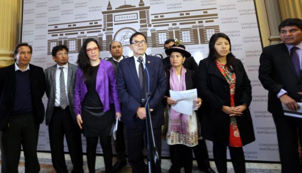 Bancada Nuevo Perú exigió al Congreso que se debata hoy el caso de Yesenia Ponce