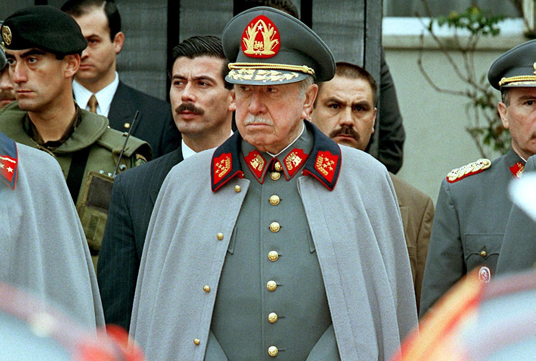 Ordenan decomiso de USD 1,6 millones de bienes de Pinochet