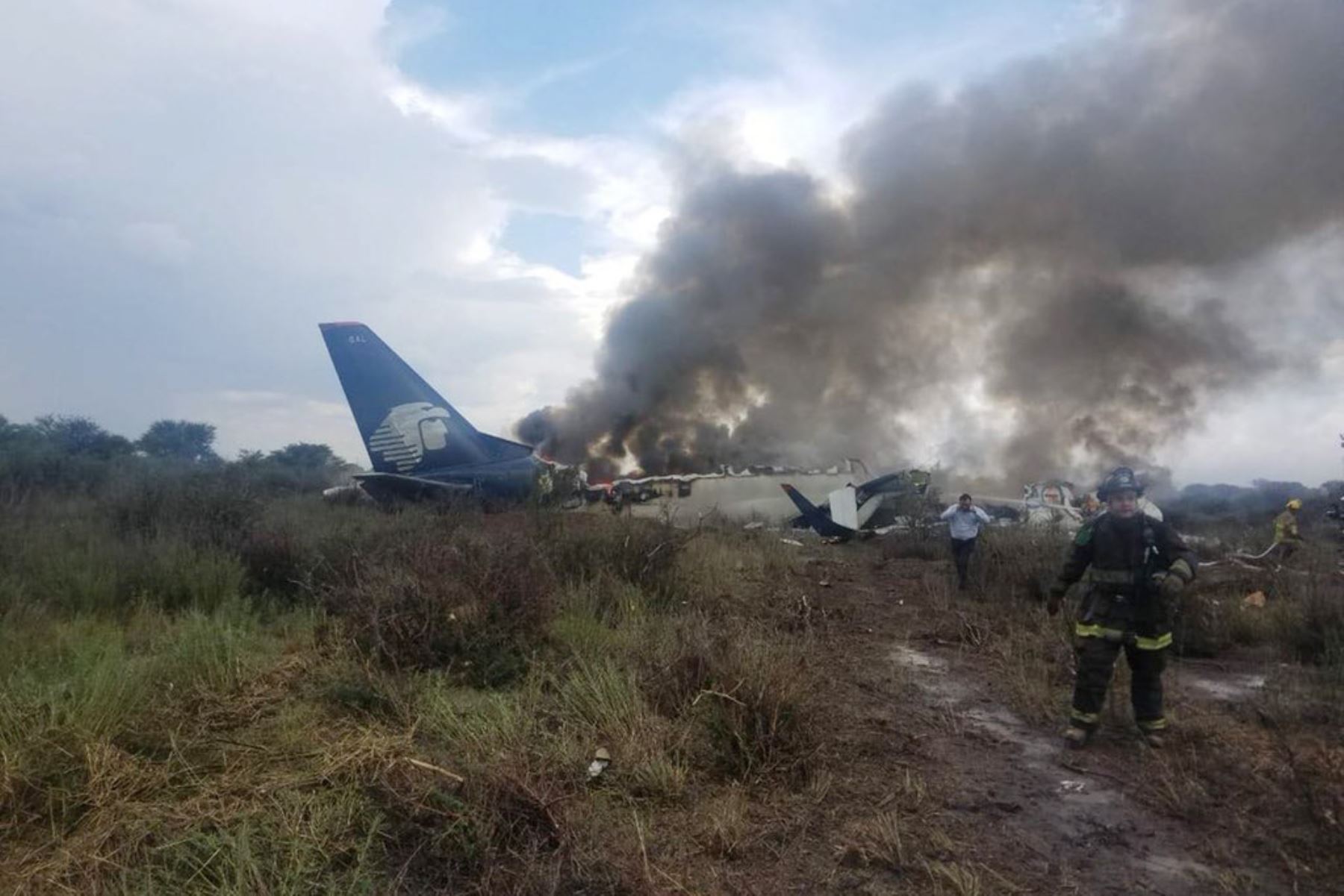 Avión cayó con más de 100 pasajeros y todos sobreviven en México