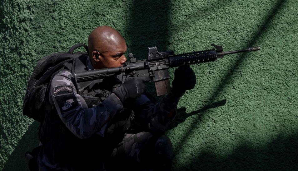 Al menos 14 muertos en operaciones policiales y militares en Río de Janeiro