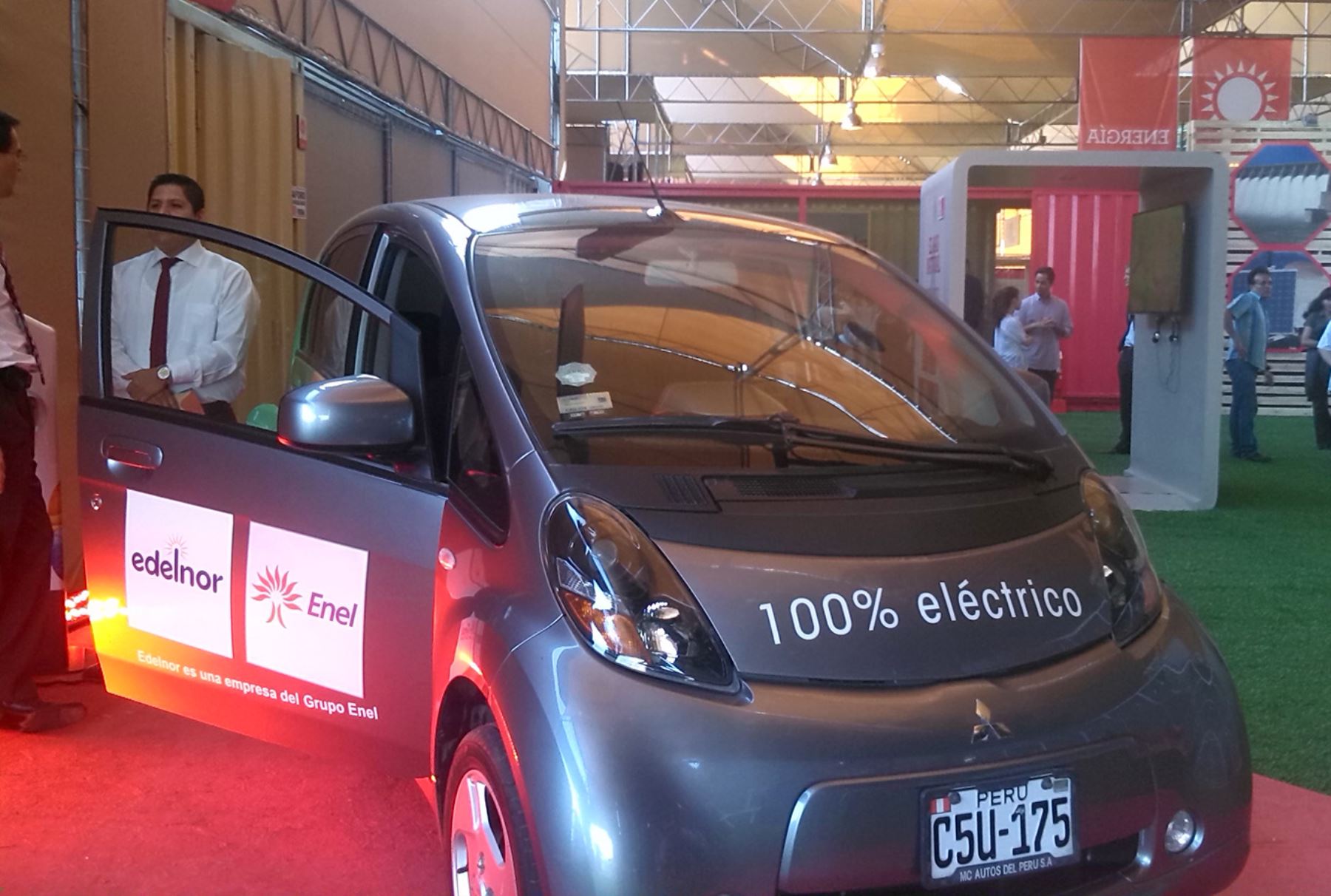 Gobierno oficializa congreso para promover información sobre autos eléctricos