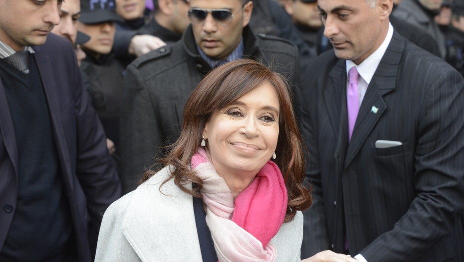 Comienza allanamiento de vivienda de expresidenta Kirchner