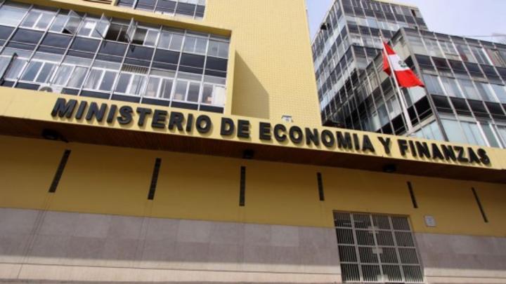El MEF espera crecimiento de 4,7% de la economía peruana hacia 2022