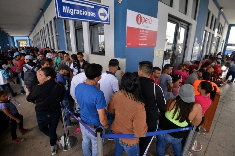 Venezolanos aceleran el paso para ingresar a Perú