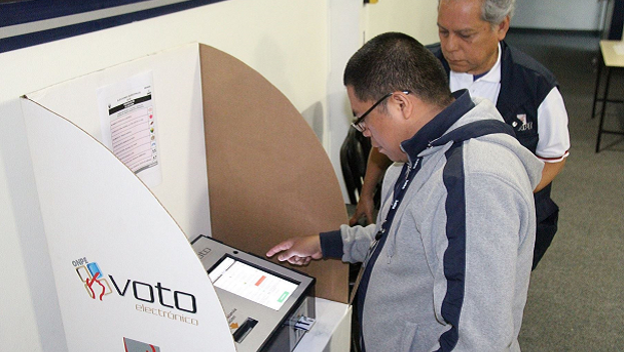Partidos son capacitados en uso de voto electrónico