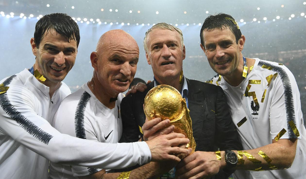Didier Deschamps elegido mejor entrenador del año en premios FIFA