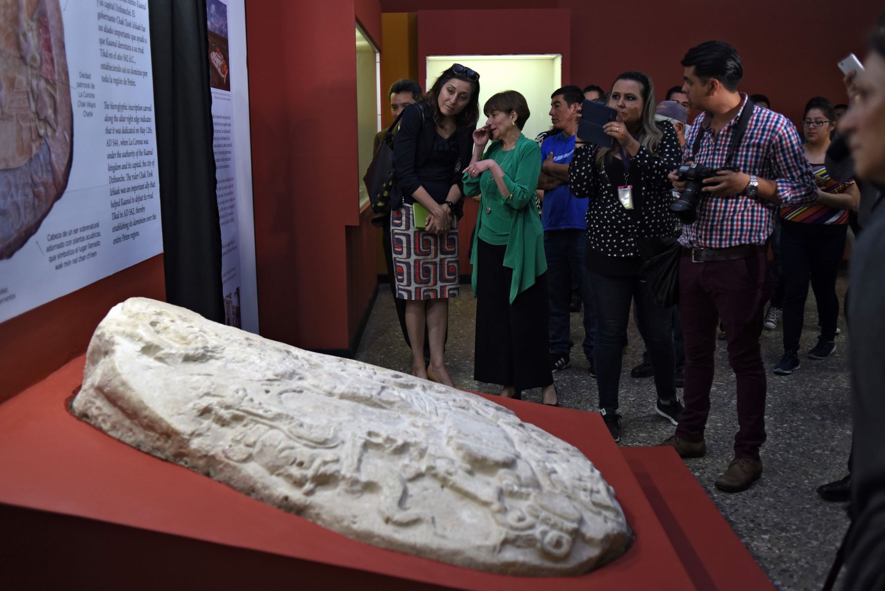 Altar descubierto en Guatemala muestra «Juego de Tronos» maya