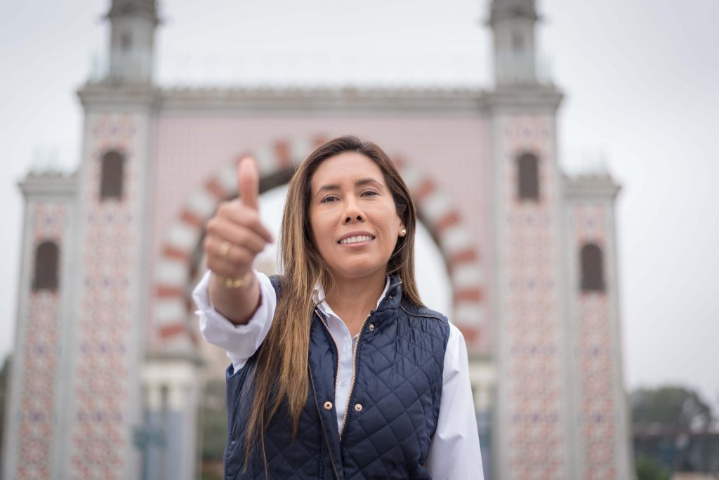 Gina Gálvez: «Somos un partido  limpio y sin  antecedentes”