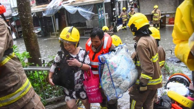 tifón Mangkhut deja al menos 4 muertos y tres millones de evacuados en China