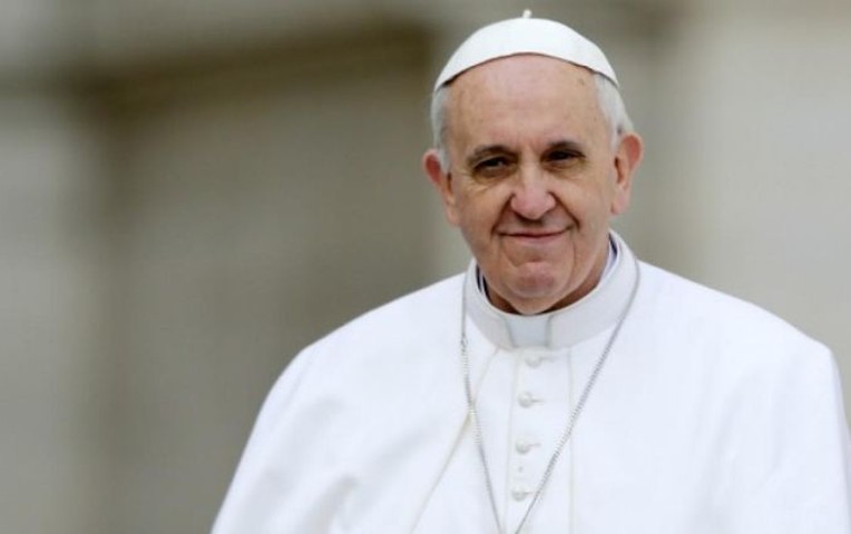 Papa Francisco convoca a cumbre mundial por abusos contra menore