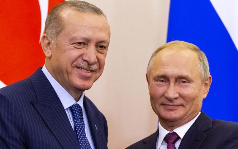 Putin y Erdogan acuerdan que no habrá ofensiva militar en Idlib