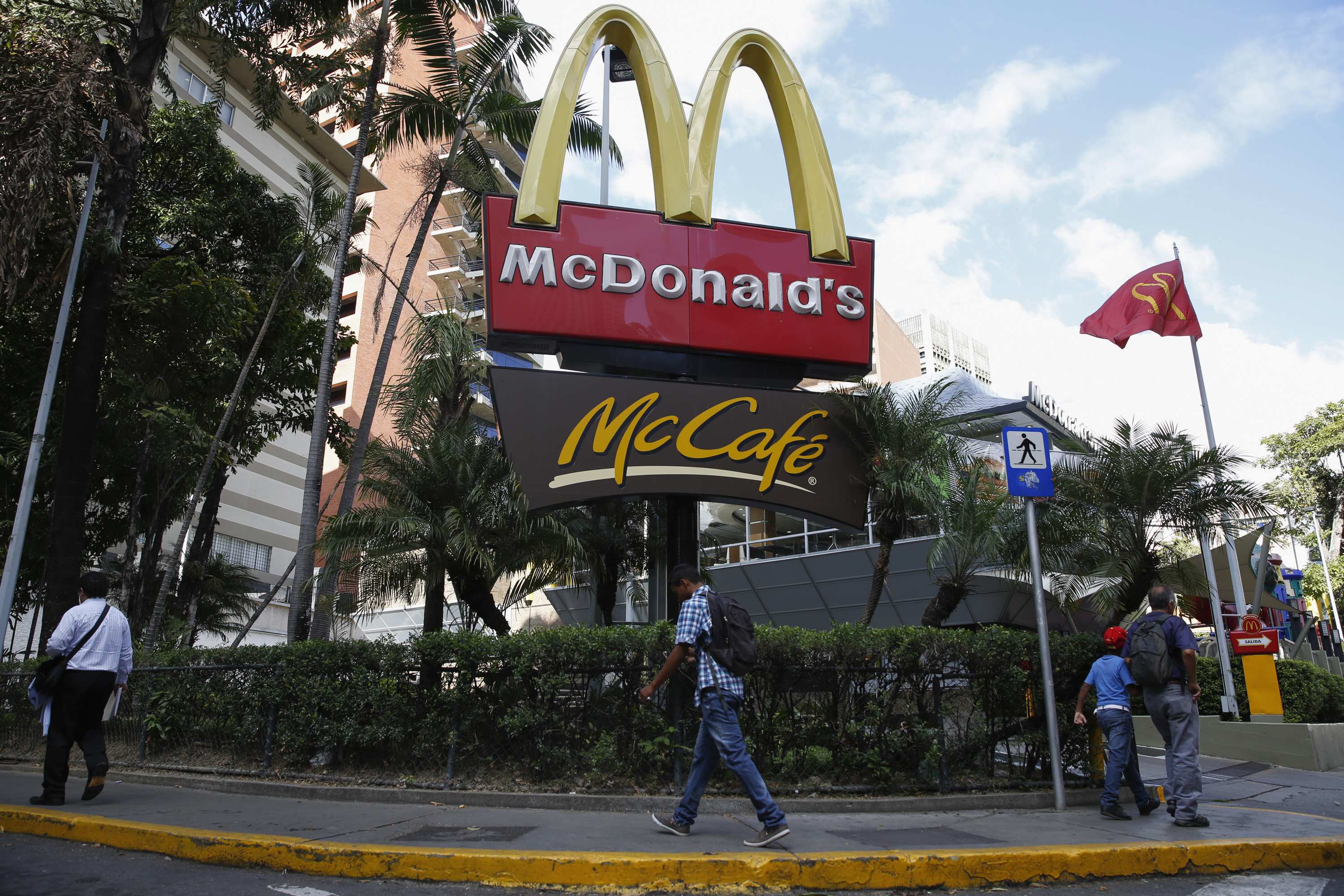 McDonald’s cierra siete restaurantes en medio de crisis económica