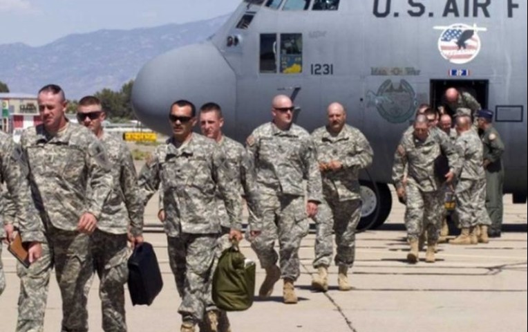 EE.UU. enviará 800 soldados a frontera con México para frenar caravana de migrantes