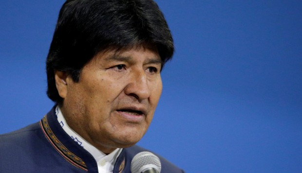 Evo Morales anuncia tratamiento gratuito para pacientes con cáncer en Bolivia