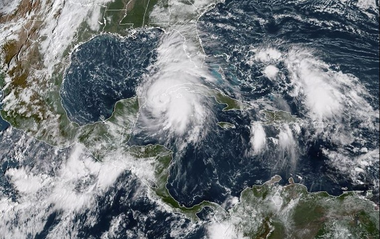 Huracán Michael se formó en Golfo de México y golpearía Florida