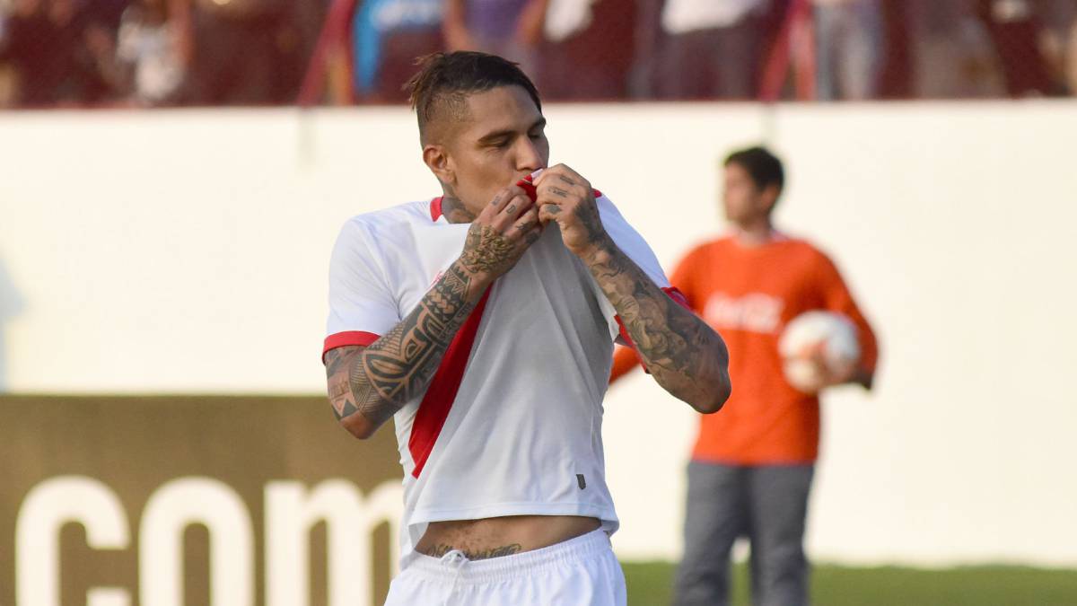 Paolo Guerrero envia mensaje de aliento a la selección peruana