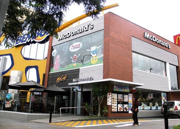 Denuncian a McDonald’s  de Miraflores