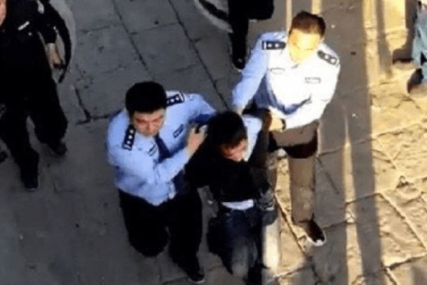 Una mujer ataca con un cuchillo a 14 niños en un preescolar chino
