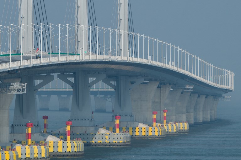 China construye el puente marítimo más largo del mundo