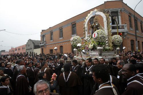 Virgen del Carmen de Barrios Altos es declarada Patrimonio Cultural de la Nación