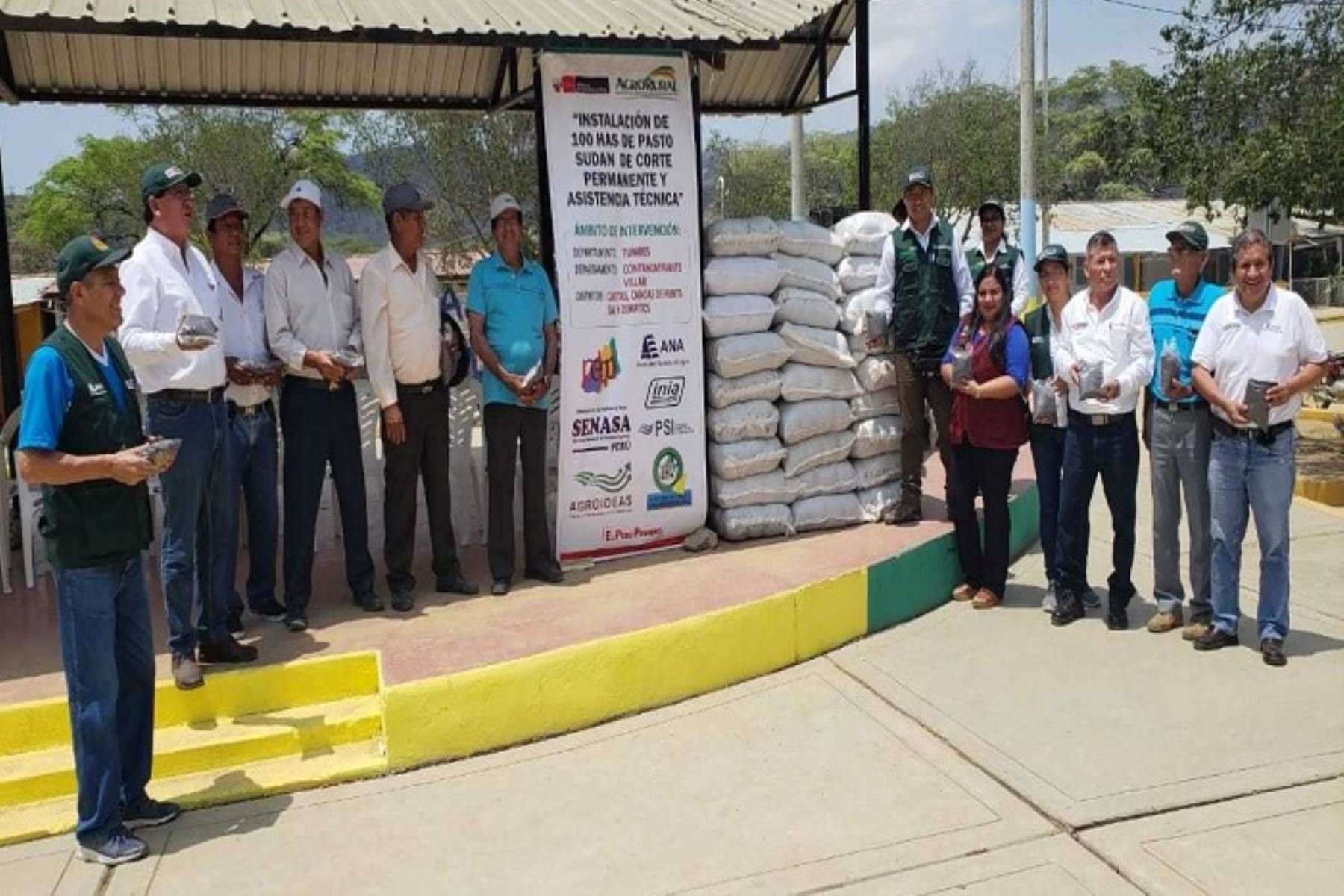 Minagri entrega 8,000 kilos de semilla a productores agrarios de Tumbes