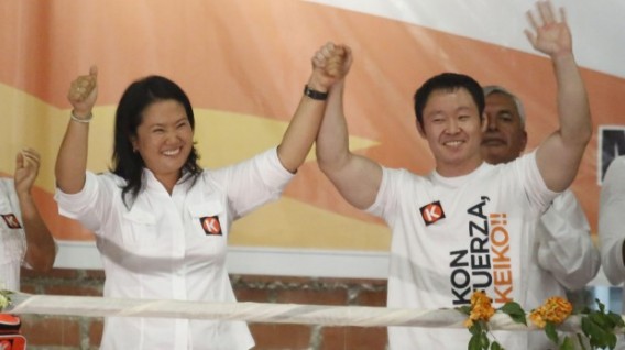 Kenji Fujimori visitó a su  hermana Keiko en penal
