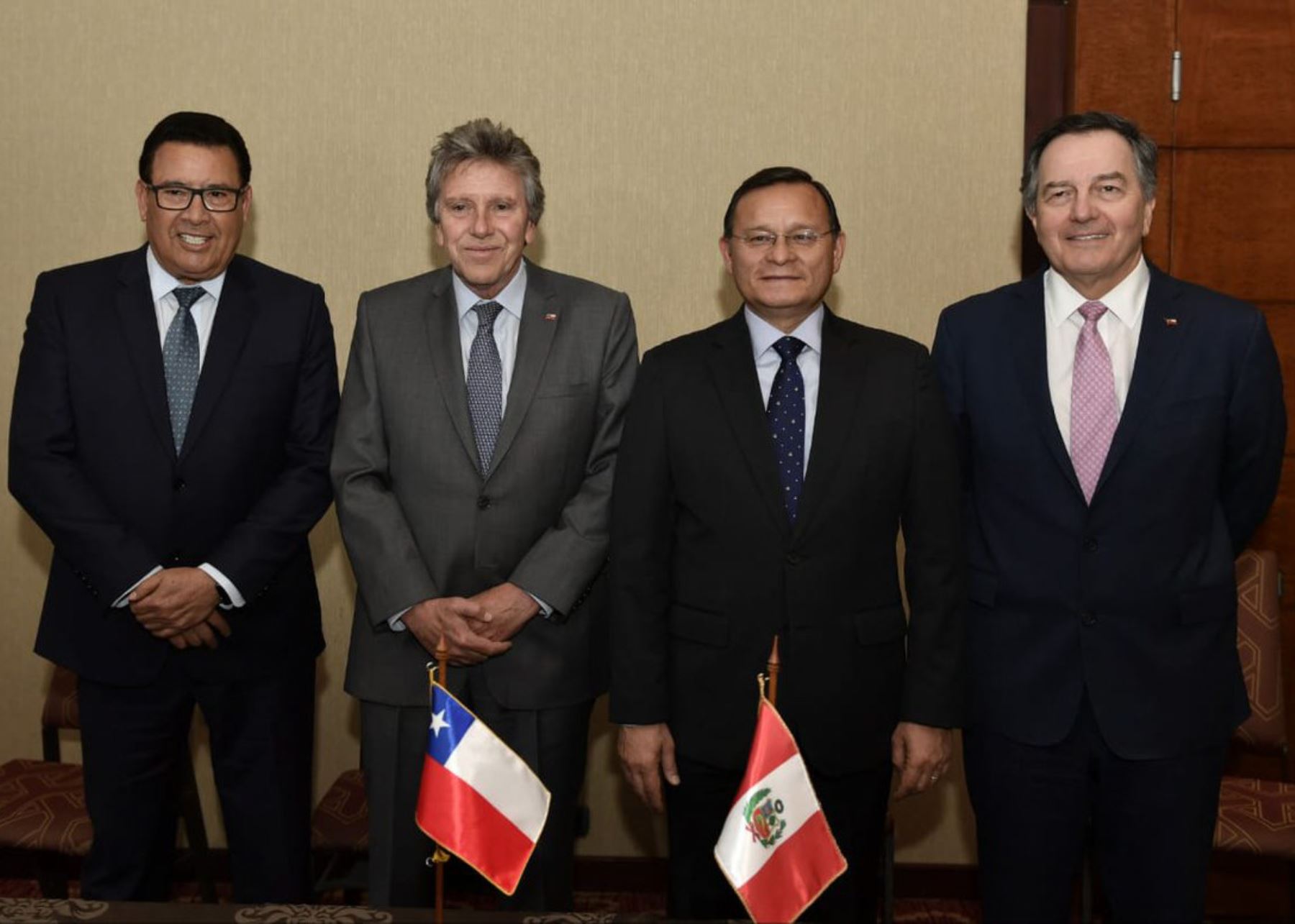 Perú y Chile iniciaron reunión 2+2
