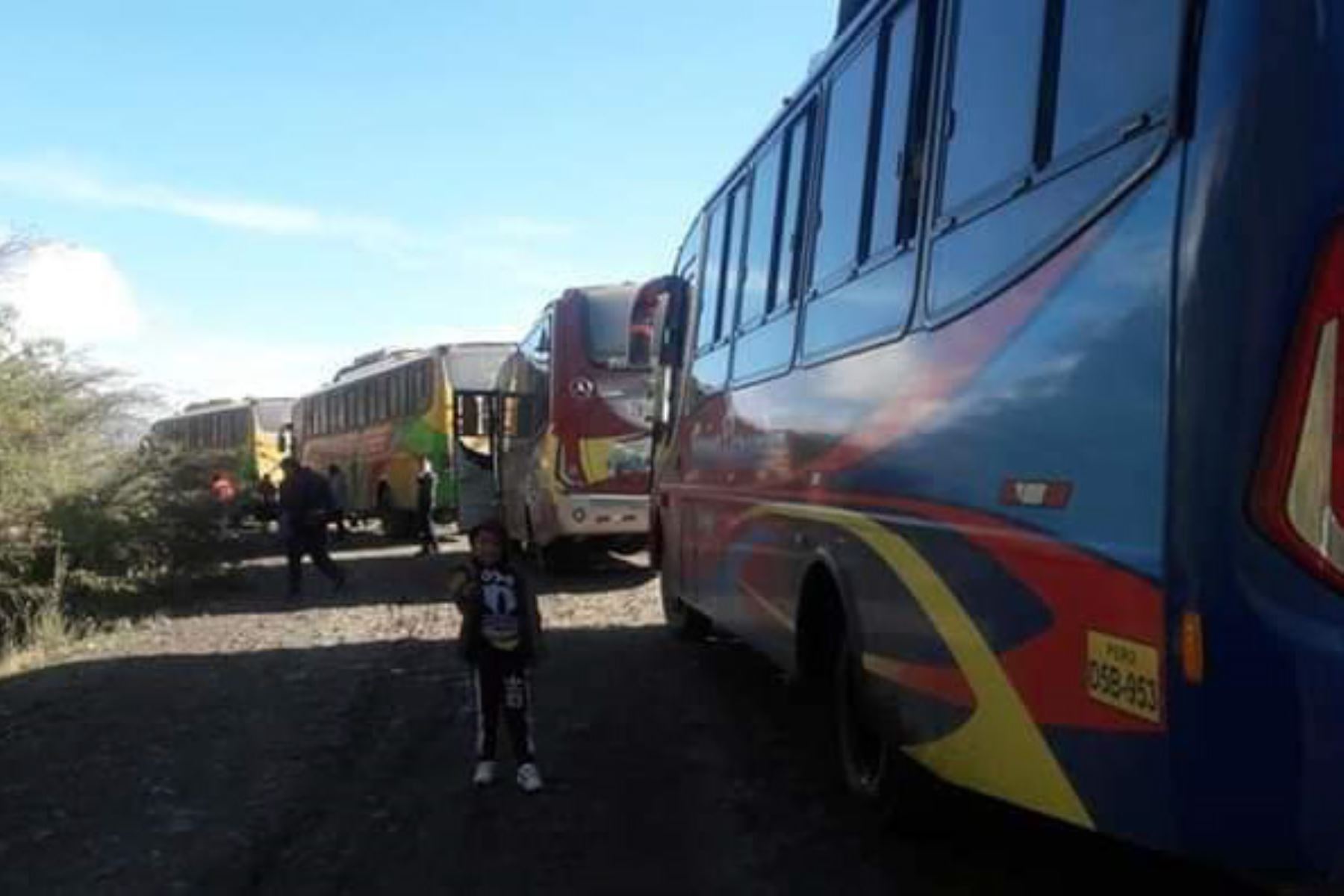Restablecen tránsito en vía Pomabamba–San Luis afectada por derrumbe