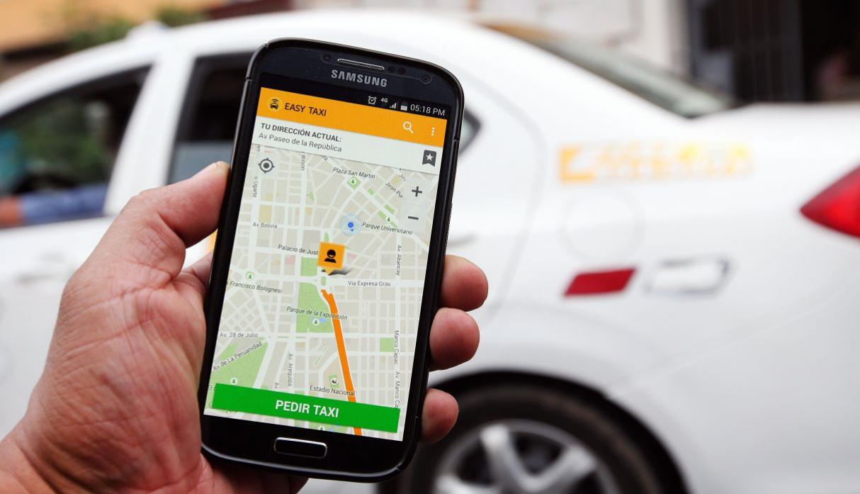 Congreso aprobó Ley que regula el servicio de taxi por aplicativo