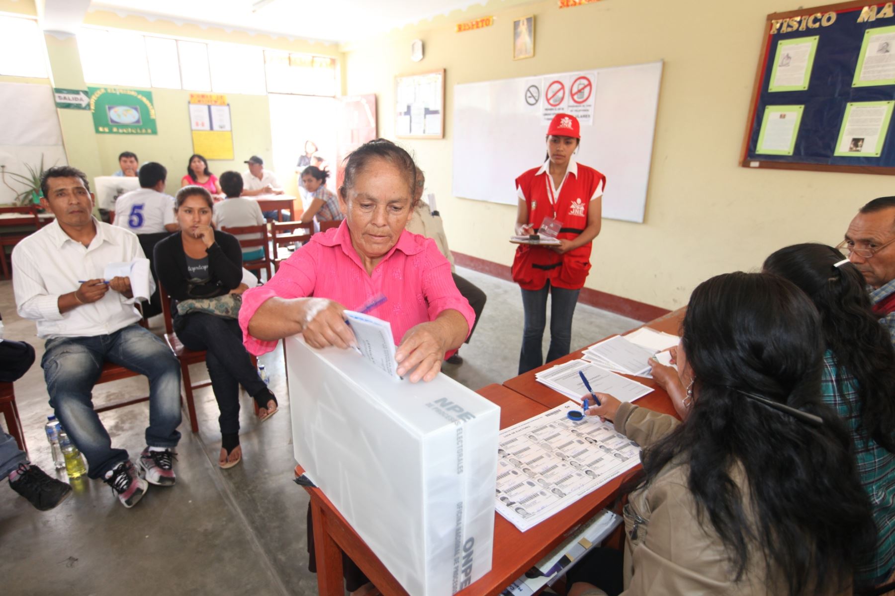 JNE solicita al Ejecutivo convocar a elecciones municipales complementarias